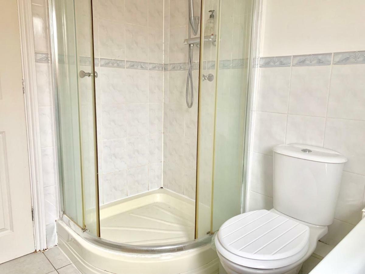 Lahnstein Court Apartment Kettering Ngoại thất bức ảnh