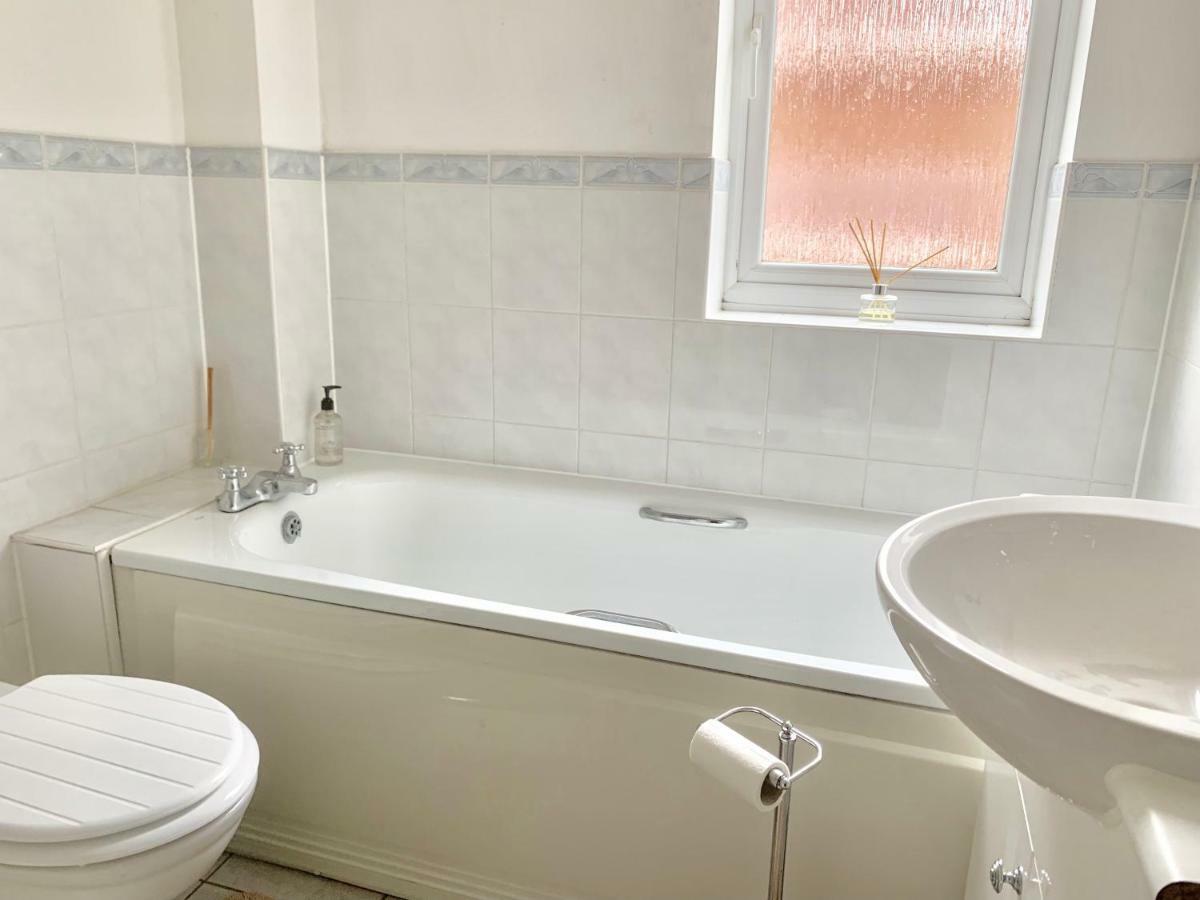 Lahnstein Court Apartment Kettering Ngoại thất bức ảnh